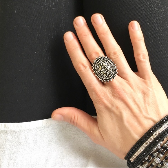 Anthropologie Large Tibetan Silver Statement Ring - Picture 4 of 15